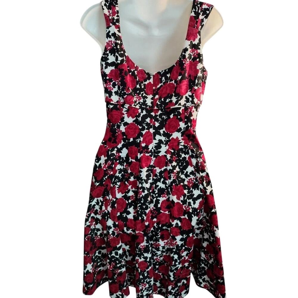 White House Black Market Empire Waist Cocktail Dress Red Black Floral Berries 4 - Picture 7 of 12